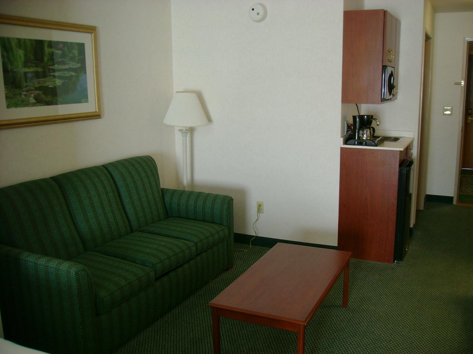 Holiday Inn Express Hotel & Suites Milwaukee-New Berlin By Ihg Экстерьер фото