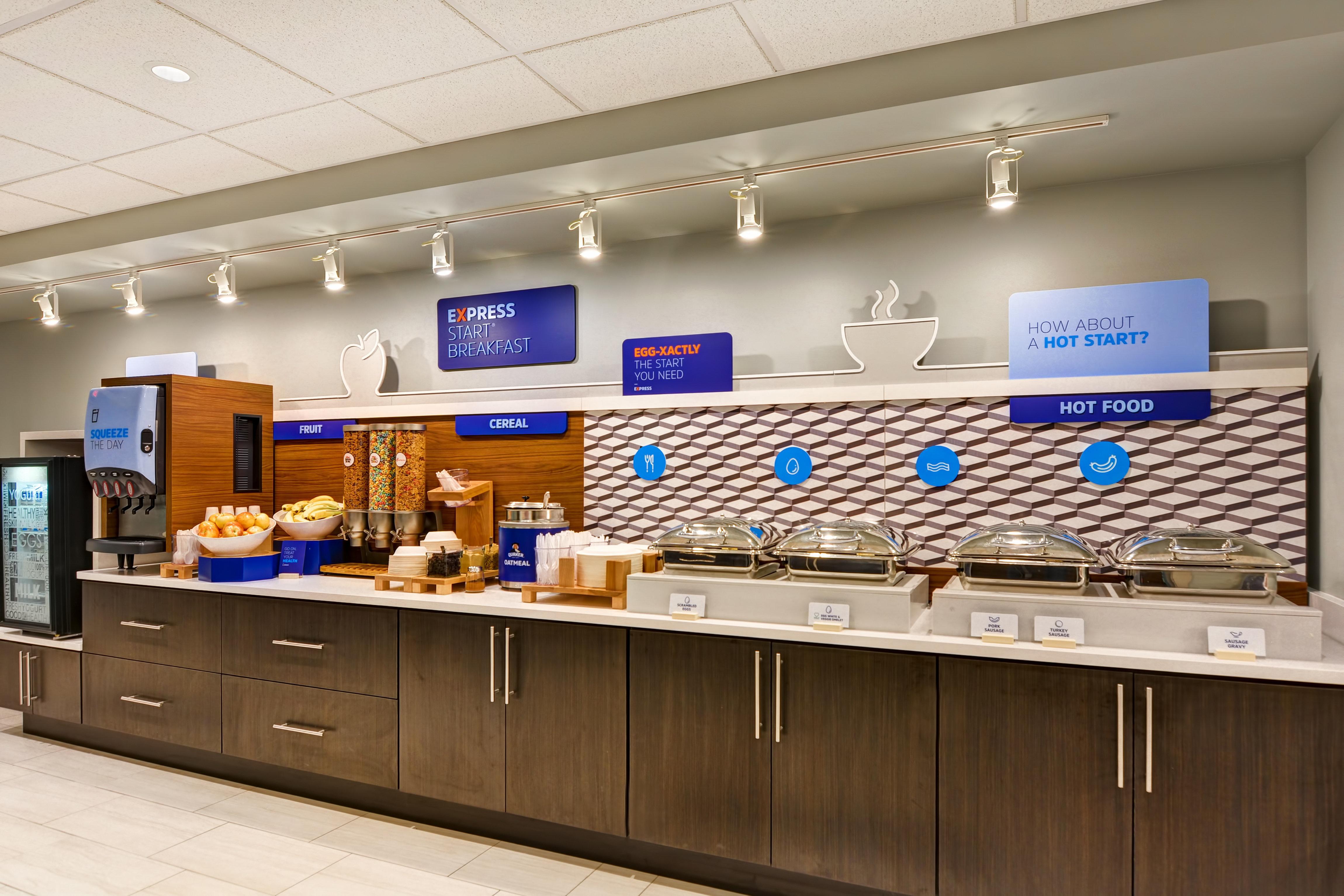 Holiday Inn Express Hotel & Suites Milwaukee-New Berlin By Ihg Экстерьер фото
