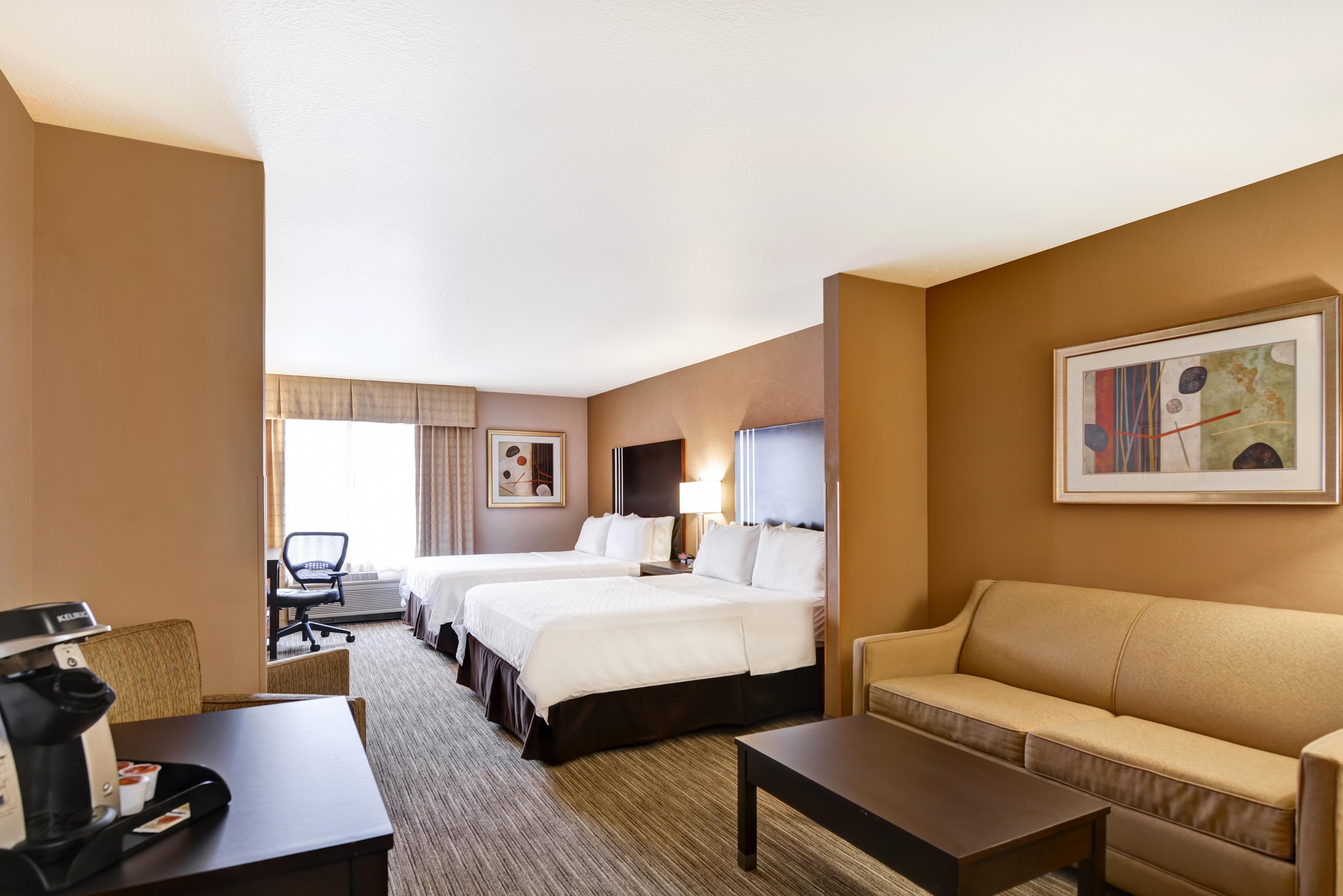 Holiday Inn Express Hotel & Suites Milwaukee-New Berlin By Ihg Экстерьер фото