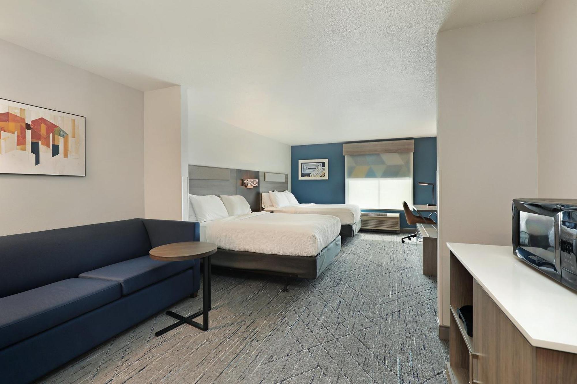 Holiday Inn Express Hotel & Suites Milwaukee-New Berlin By Ihg Экстерьер фото