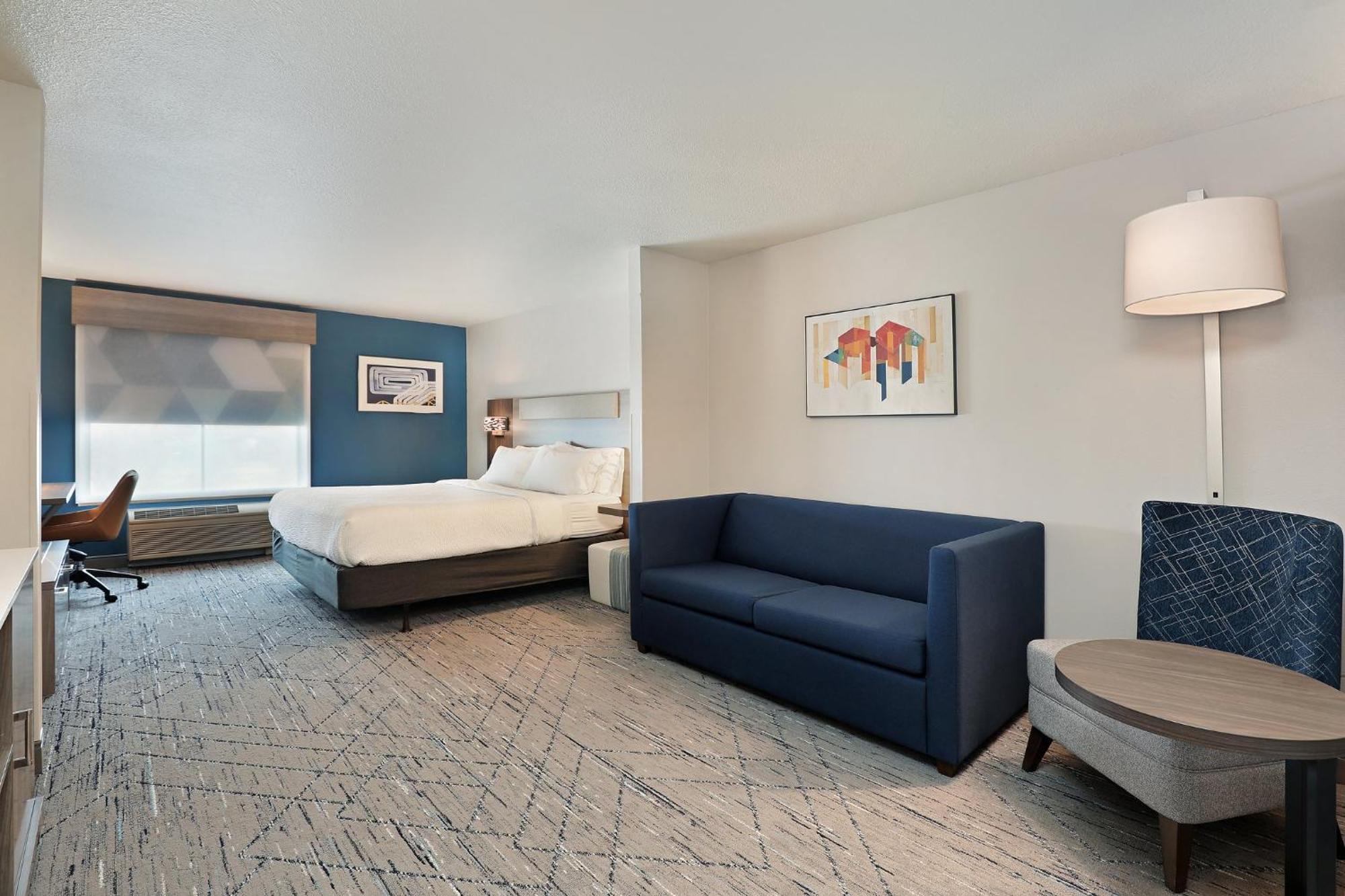 Holiday Inn Express Hotel & Suites Milwaukee-New Berlin By Ihg Экстерьер фото